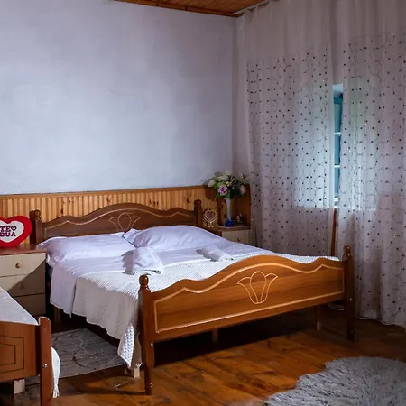 Bujtina Mitaj *
